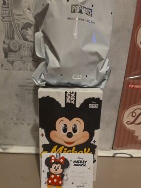 Pop Mart Mickey Family Cute Together Keychain MINNIE CONFIRMED
